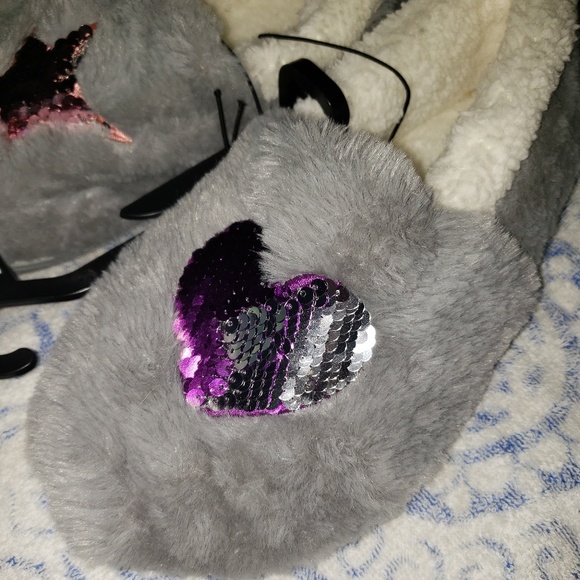 Slippers - Picture 3 of 4